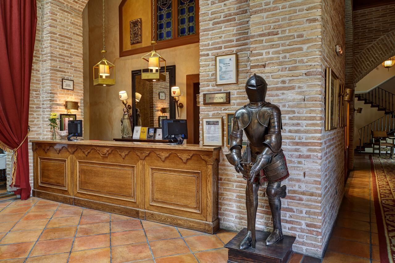 Parador de Olite Exterior foto
