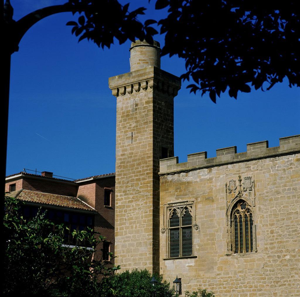 Parador de Olite Exterior foto